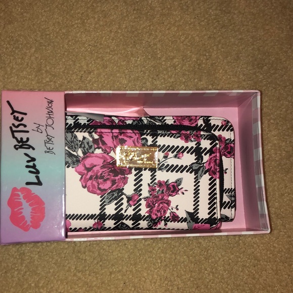 Betsey Johnson Handbags - *NEW* Betsey Johnson wallet